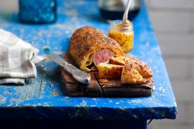 pişmiş sosis roll.selective odak