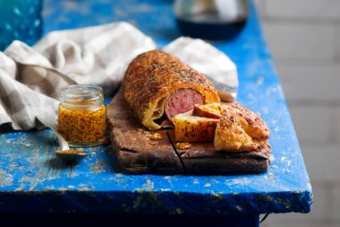 pişmiş sosis roll.selective odak