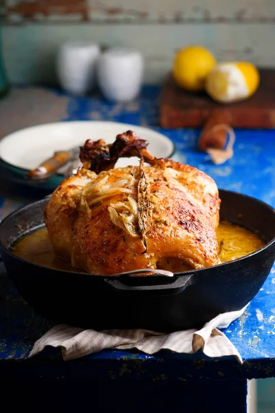 Milk braised dijon chicken.style rustic — Stock Photo, Image