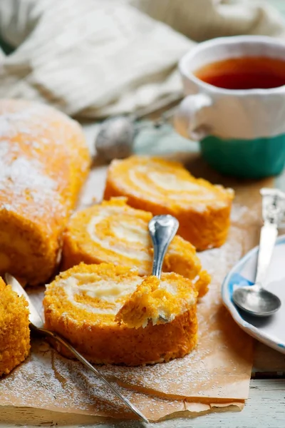 Krem peynirli kabak cake roll — Stok fotoğraf