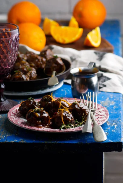 Boulettes de viande de canard a L XoOrange.style rustique — Photo