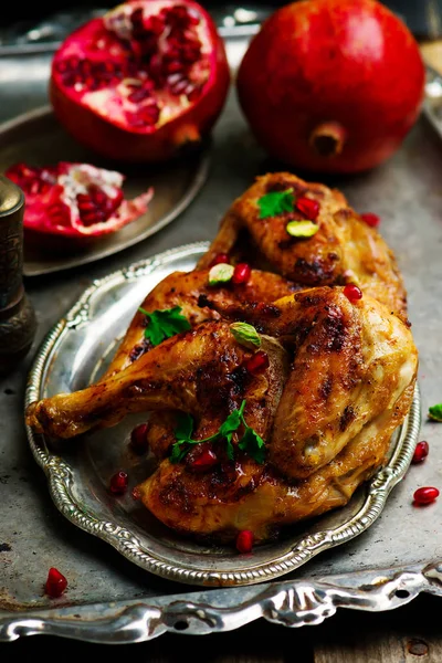 Mel persa frango vitrificado e arroz joalhado — Fotografia de Stock