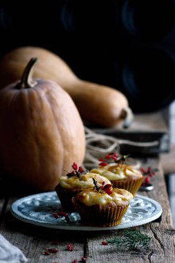 Kabak Krem Peynir girdap Muffins.