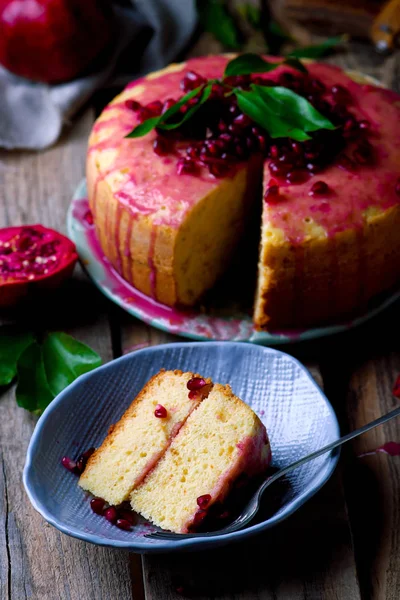 Pastel de mandarina paquete con esmalte de granada.. enfoque selectivo — Foto de Stock