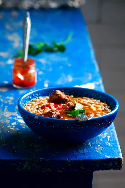 Sopa de cuscús de albóndigas marroquíes. —  Fotos de Stock
