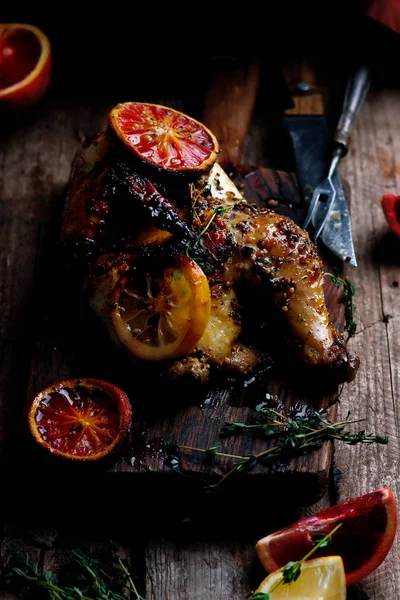 NARANJA DE SANGRE DE LIMÓN CHICKEN asado vidriado —  Fotos de Stock