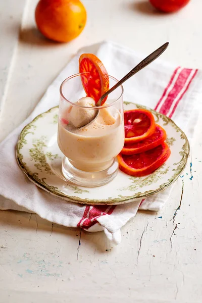 BLOOD ORANGE PANNA COTTA in to the glass — Stock Photo, Image
