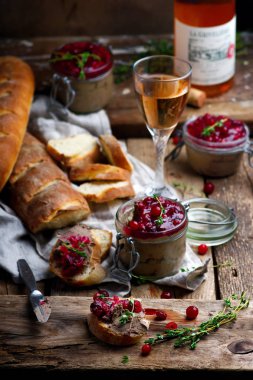 Kızılcık tavuk karaciğer Pate