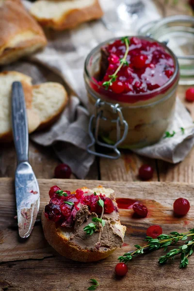 Brusinková paštika z drůbežích jater — Stock fotografie