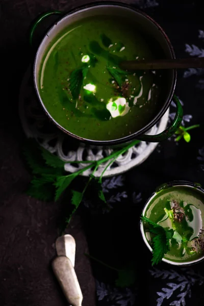 Nettle soup  with Wild Garlic Oil — Stock Photo, Image
