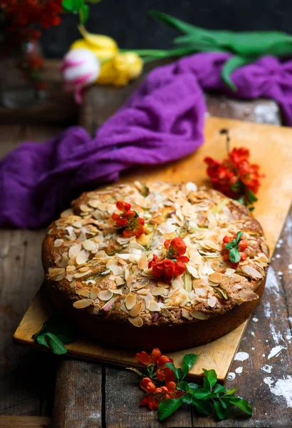 Rhabarber-Mandelkuchen — Stockfoto