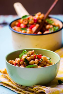 Sebzeli kavrulmuş cheakpea sosu..