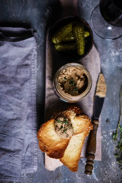 Foie de poulet pâté .style rustique . — Photo