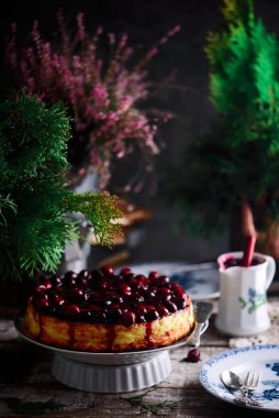 Süzme peynir ve sütlaç.