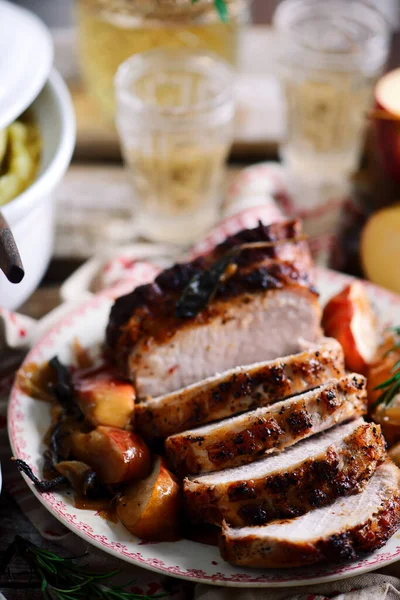 Roasted pork loin with apples.style rustic — Stock Photo, Image