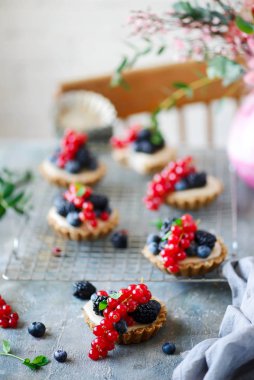 Çiğ beyaz çikolatalı cheesecake turtası...