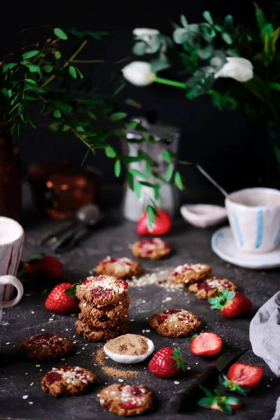 Galletas veganas de avena fresa.. estilo rústico — Foto de Stock