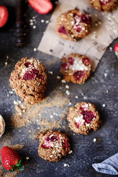 Galletas veganas de avena fresa.. estilo rústico —  Fotos de Stock