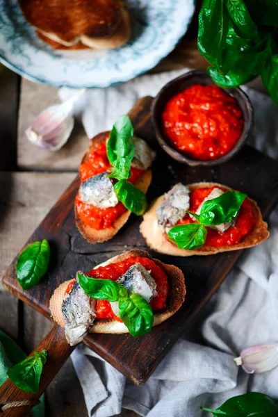 Bruschetta Πιπέρι Και Σαρδέλες Style Rustic Selective Εστίαση — Φωτογραφία Αρχείου