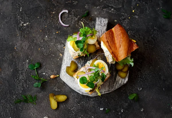Tonfisksmörgås Stil Rustikt Selektivt Fokus — Stockfoto