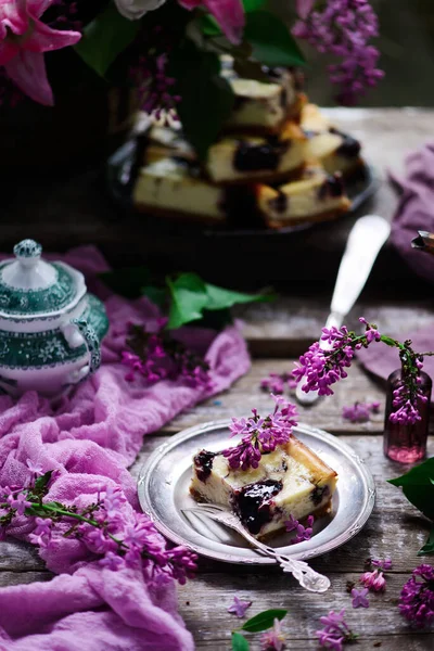 Blueberry Cheesecake Bars Style Rustic Selective Focus —  Fotos de Stock