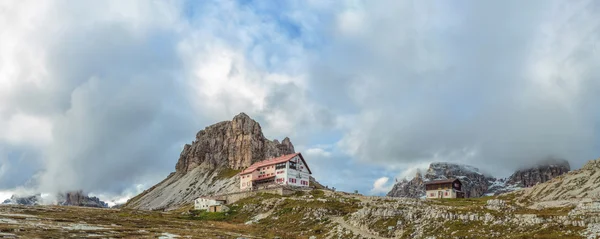 A Rifugio Locatelli, Dolomitok, Dél-Tirol, Olaszország — Stock Fotó