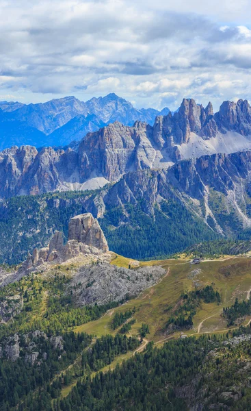 Cinque Torri, Falzarego-hágó, Dolomitok, Olaszország — Stock Fotó