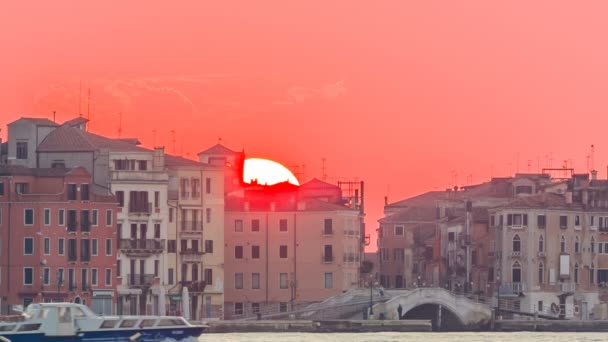 Utsikt över Venedig vid soluppgången — Stockvideo