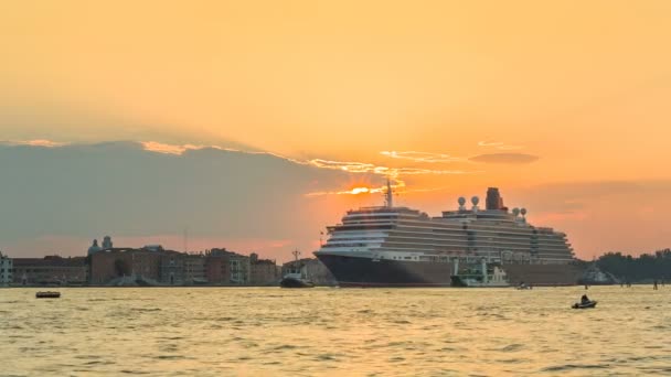 Utsikt över Venedig vid soluppgången — Stockvideo