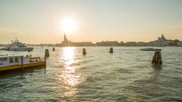 Blick auf Venedig bei Sonnenaufgang — Stockvideo