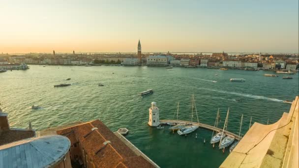 Blick auf Venedig bei Sonnenuntergang — Stockvideo