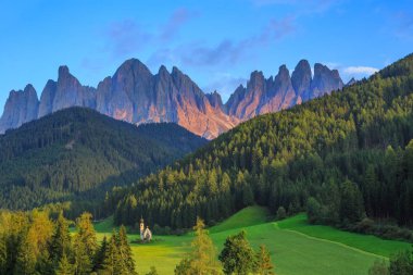 Santa Maddalena günbatımı, Dolomites, İtalya