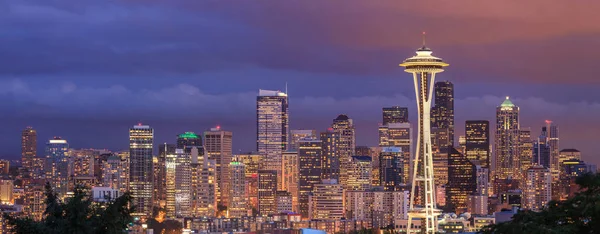 Uitzicht over de stad Seattle van Kerry Park — Stockfoto