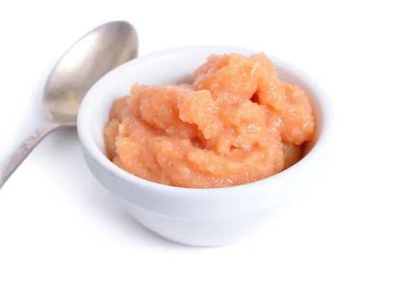 Pollock havyar izole beyaz arka plan üzerinde beyaz kase