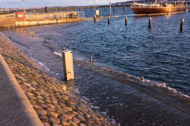 Kiel, Almanya. 5 Ocak, 2017. Kiel, sermaye Schleswig-Holstein, Kuzey Almanya, fırtına ön 