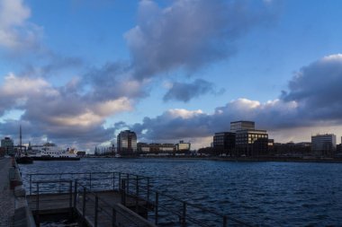 Kiel, Almanya. 5 Ocak, 2017. Kiel, sermaye Schleswig-Holstein, Kuzey Almanya, fırtına ön 