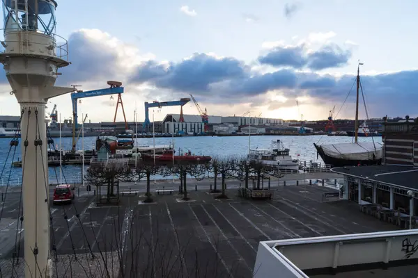 Kiel, Almanya. 5 Ocak, 2017. Kiel, sermaye Schleswig-Holstein, Kuzey Almanya, fırtına ön 