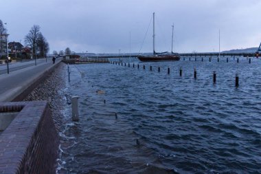 Kiel, Almanya. 5 Ocak, 2017. Kiel, sermaye Schleswig-Holstein, Kuzey Almanya, fırtına ön 