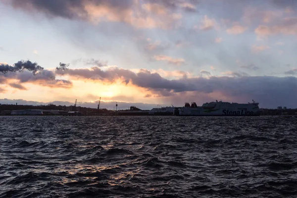 Kiel dopo la tempesta fronte "Axel" e una marea di tempesta è morta — Foto Stock