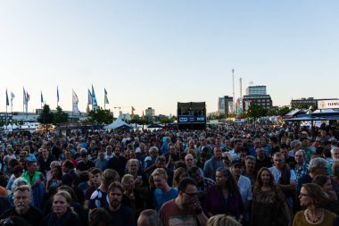 Kiel, Almanya - 18th Haziran 2017: Band Manfred Mann'ın dünya grup Kieler Woche 2017 sırasında Hoern sahne alanı'nda gerçekleştiriyor
