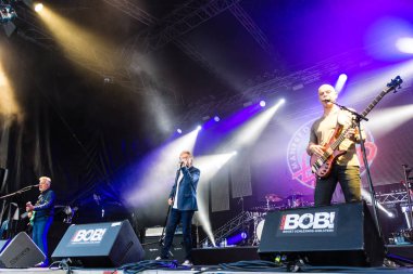 Kiel, Almanya - 18th Haziran 2017: Band Manfred Mann'ın dünya grup Kieler Woche 2017 sırasında Hoern sahne alanı'nda gerçekleştiriyor