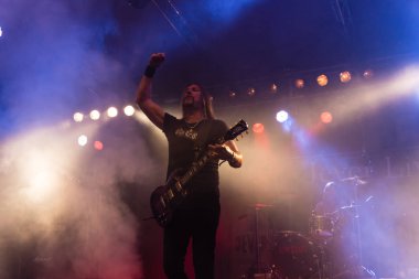 Kiel, Almanya - 18th Haziran 2017: AC/DC Tribute Band Bon Scott Kieler Woche 2017 sırasında gerçekleştiriyor 