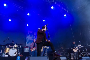 Kiel, Almanya - 17 Haziran 2017: Michael Patrick Kelly Kieler Woche 2017 ilk gününde Rathaus sahnede