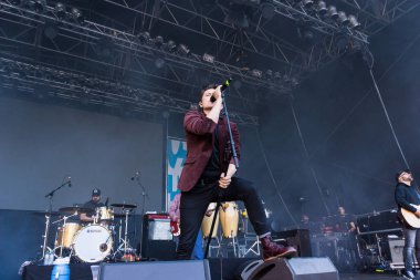 Kiel, Almanya - 17 Haziran 2017: Michael Patrick Kelly Kieler Woche 2017 ilk gününde Rathaus sahnede