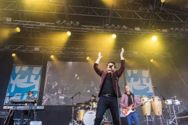 Kiel, Almanya - 17 Haziran 2017: Michael Patrick Kelly Kieler Woche 2017 ilk gününde Rathaus sahnede
