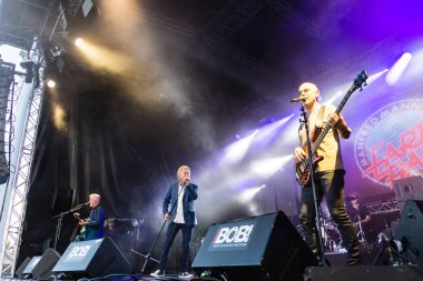 Kiel, Almanya - 18th Haziran 2017: Band Manfred Mann'ın dünya grup Kieler Woche 2017 sırasında Hoern sahne alanı'nda gerçekleştiriyor