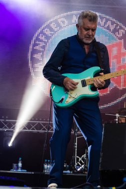 Kiel, Almanya - 18th Haziran 2017: Band Manfred Mann'ın dünya grup Kieler Woche 2017 sırasında Hoern sahne alanı'nda gerçekleştiriyor