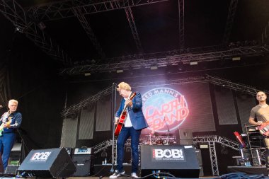 Kiel, Almanya - 19 Haziran 2017: Rapçi Samy Deluxe Hoern sahne alanı'nda Kieler Woche 2017 sırasında gerçekleştiriyor