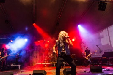 Kiel, Almanya - 19 Haziran 2017: Rapçi Samy Deluxe Hoern sahne alanı'nda Kieler Woche 2017 sırasında gerçekleştiriyor