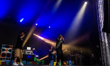 Kiel, Almanya - 19 Haziran 2017: Rapçi Samy Deluxe Hoern sahne alanı'nda Kieler Woche 2017 sırasında gerçekleştiriyor